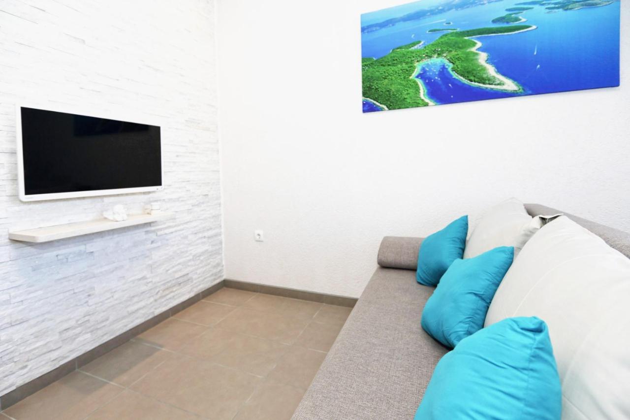 חוואר Apartments By The Sea Cove Zastupac, Hvar - 8761 מראה חיצוני תמונה