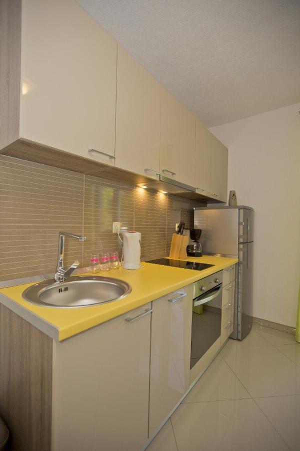 חוואר Apartments By The Sea Cove Zastupac, Hvar - 8761 מראה חיצוני תמונה