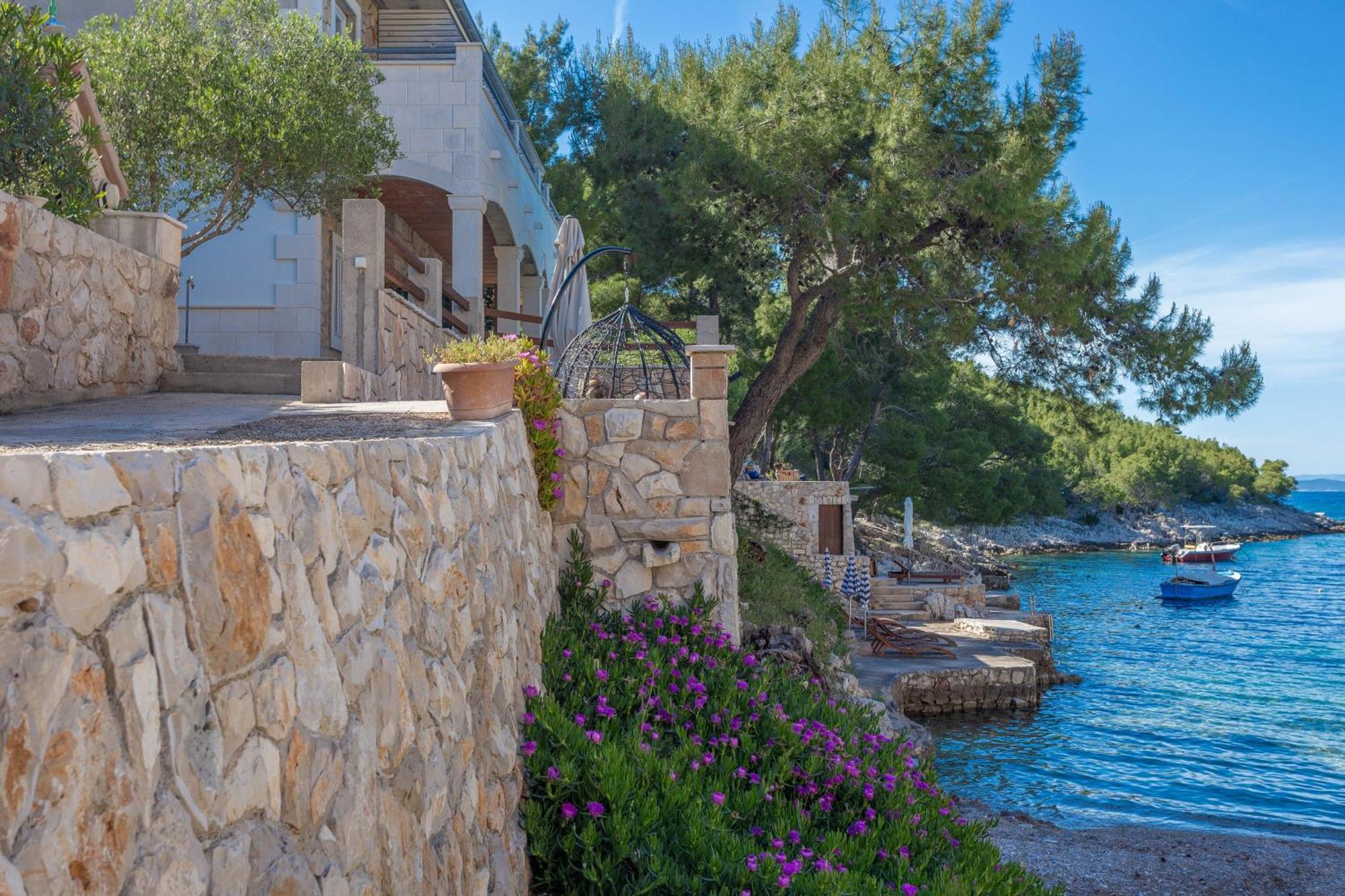 חוואר Apartments By The Sea Cove Zastupac, Hvar - 8761 מראה חיצוני תמונה